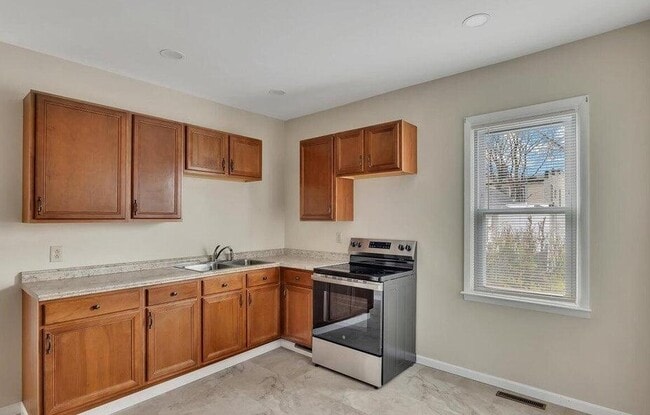 Building Photo - 39 111th St