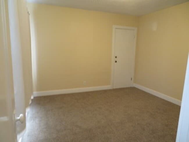 Building Photo - 2 BD / 1 BTH Hidden Gem in Santa Maria