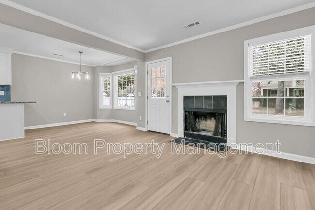 Building Photo - 974 Governors Rd