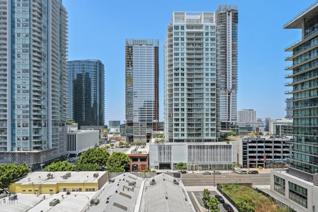 Building Photo - 1155 S Grand Ave