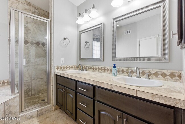 Building Photo - 15912 Centipede Dr