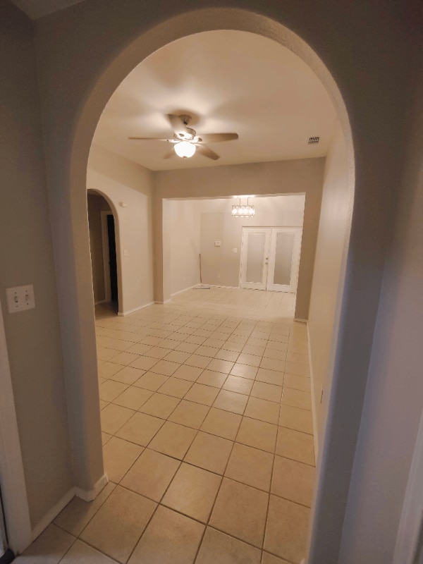 Building Photo - 2803 Pompeii St