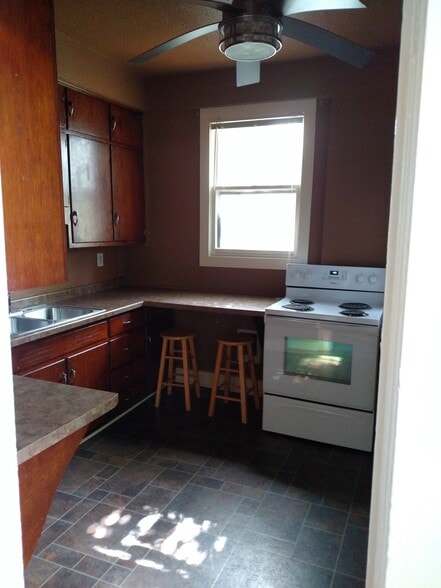 Original vintage cabinets - 1024 Main St