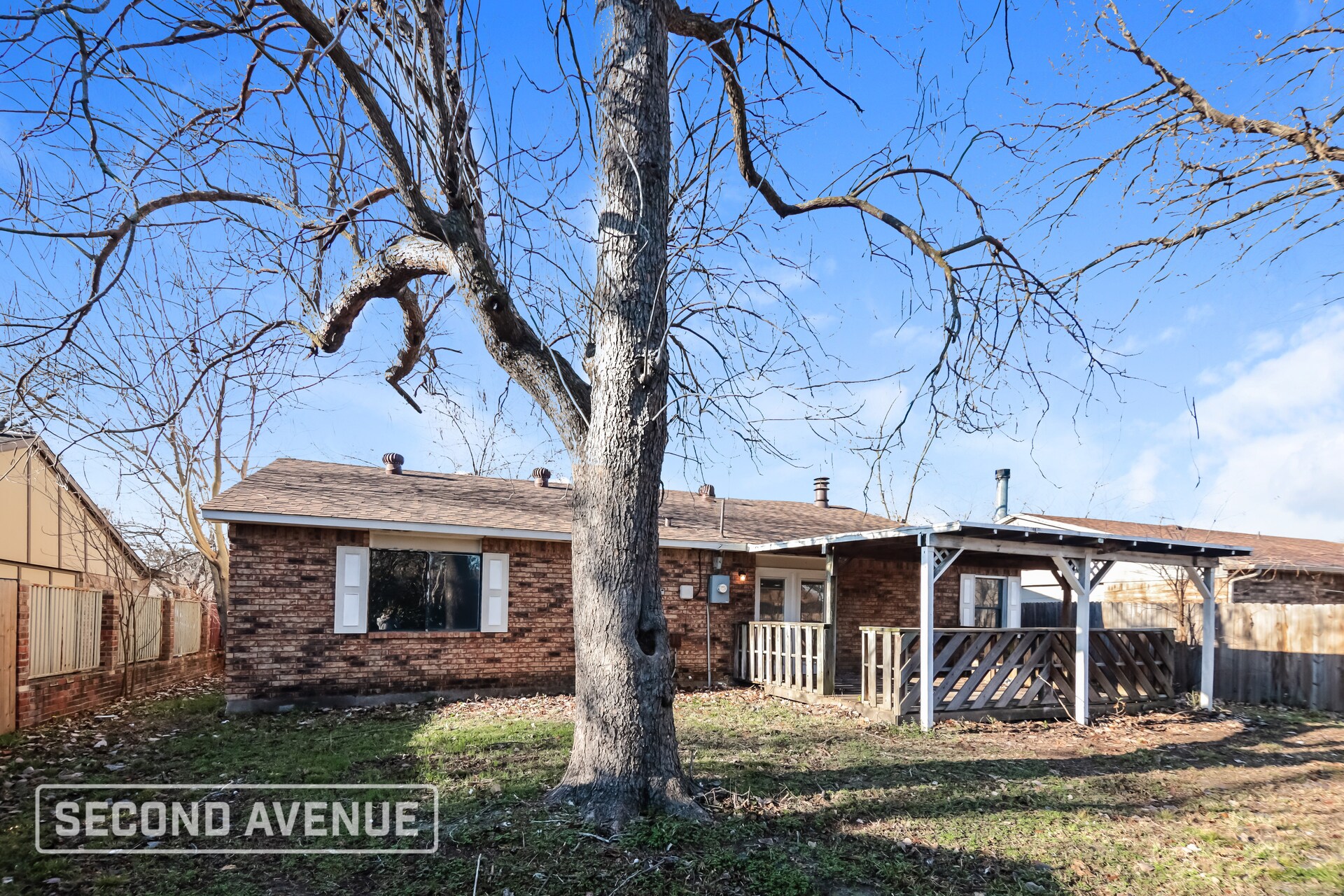 Building Photo - 416 Woodcrest Way