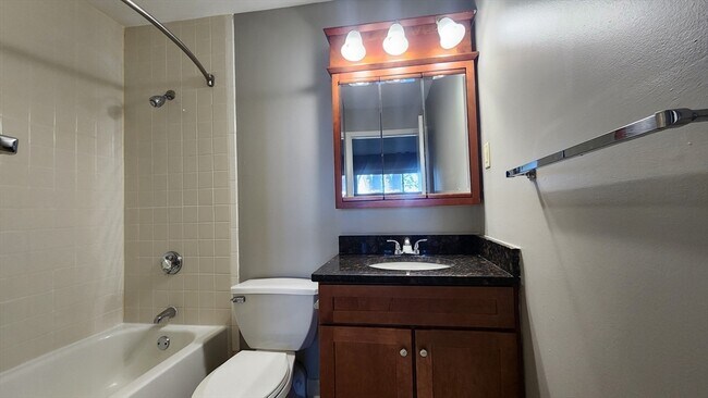 Building Photo - 51 Ocean View Dr