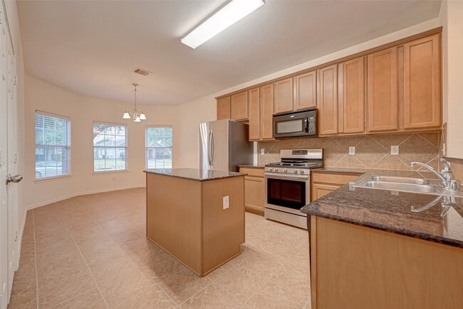 Building Photo - 18218 Barkers Green Way