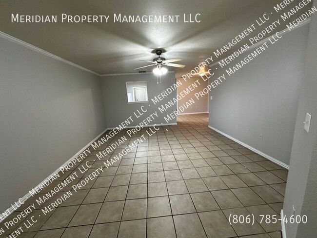 Building Photo - 533 N. Clinton-