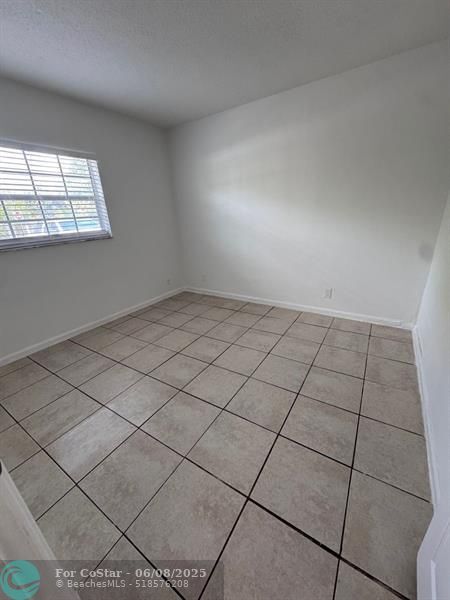 Building Photo - 8600 NW 40th St