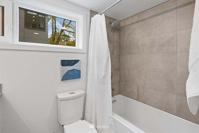 Building Photo - 2617 Franklin Ave E