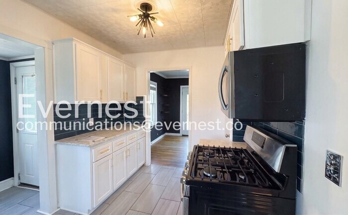 Building Photo - 5513 Reeds Rd