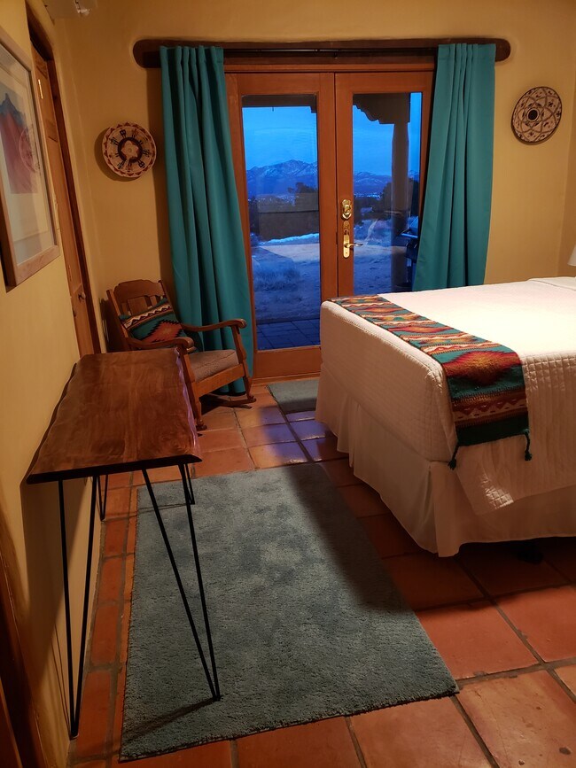 Building Photo - 28 W San Marcos Rd