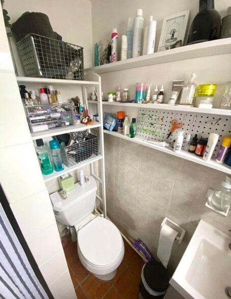 Building Photo - 9 Cedar St