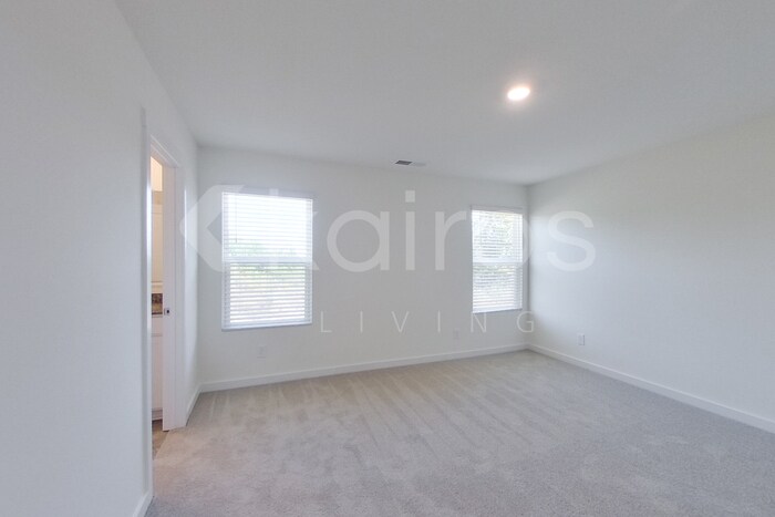 Building Photo - 3918 NE Billie Ln