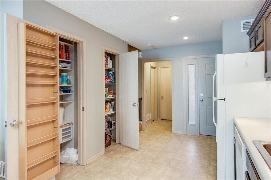 Building Photo - 2122 SW Gooseberry Ln