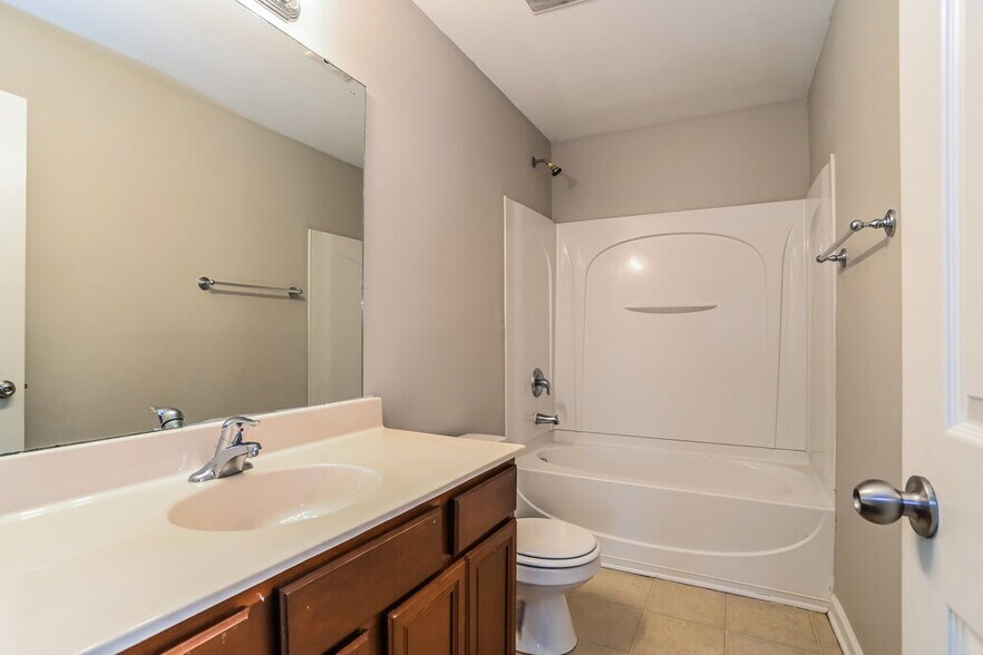 Building Photo - 12824 Walking Stick Dr