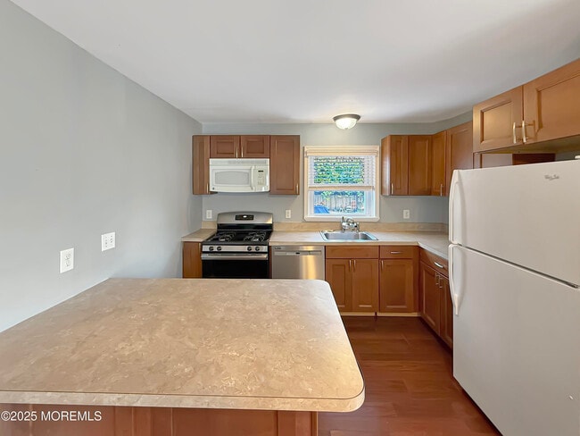 Building Photo - 33 Prospect Ave