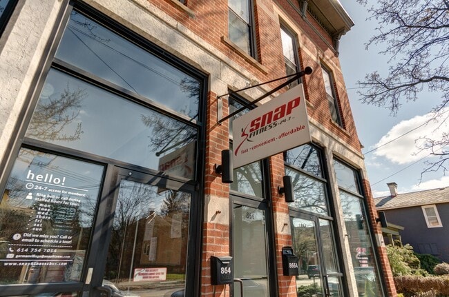 Building Photo - 860 S 3rd St