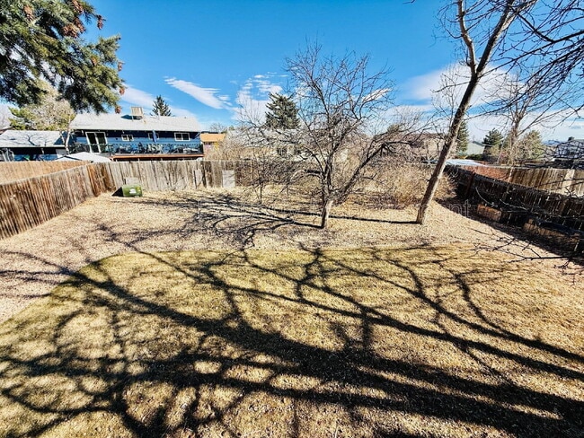 Building Photo - 10010 Bryant Ct