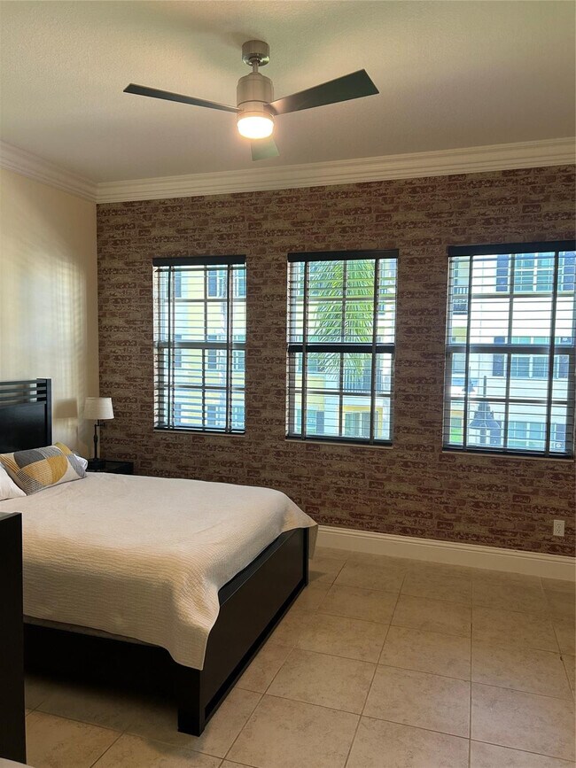 Building Photo - 226 N Latitude Cir