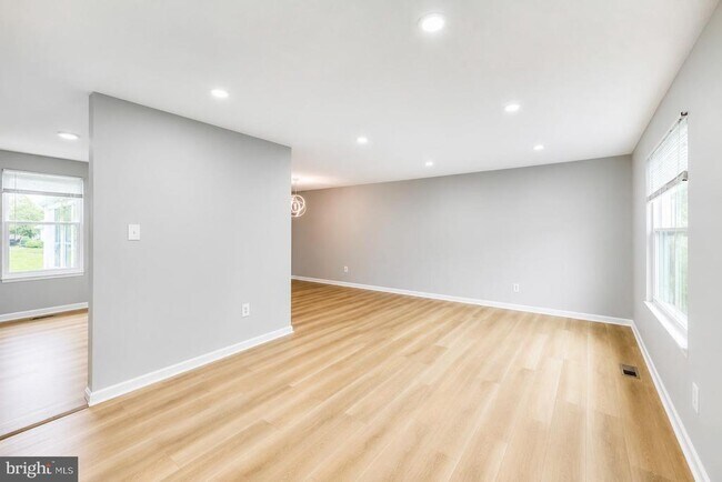 Building Photo - 1414 King William Dr
