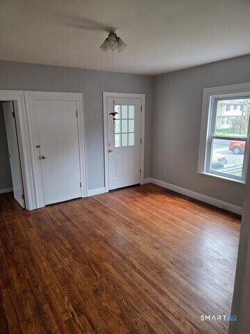 Building Photo - 304 Hillside Ave