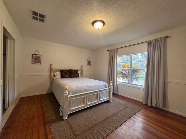 Building Photo - Charming 4 Bedroom in Port Orange