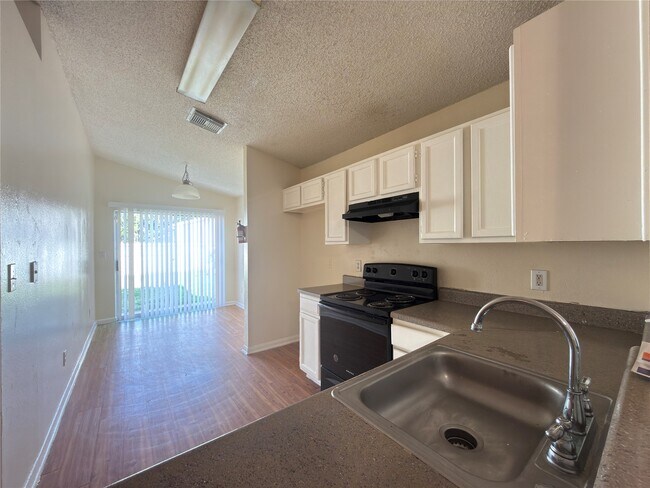 Building Photo - 15743 Ridgegate Rd