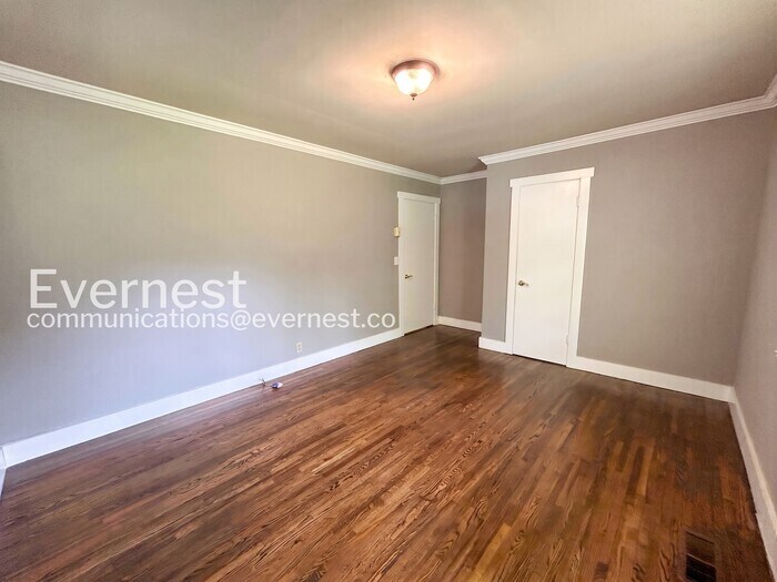 Building Photo - 4908 Briarwood Dr