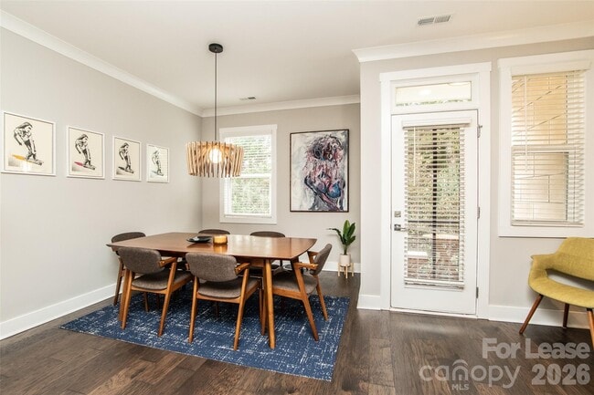 Building Photo - 1134 E 36th St