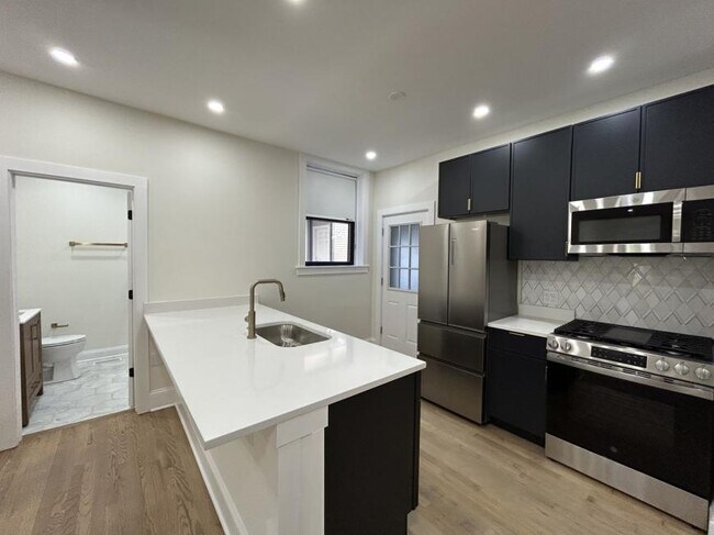 Primary Photo - 4 bedroom in Chicago IL 60625