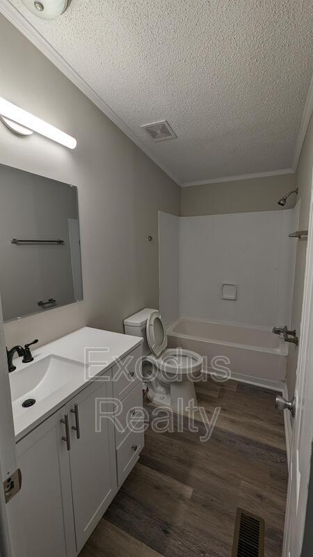 Building Photo - 475 Nicole Dr