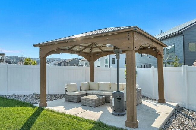 Building Photo - 14636 Snow Leopard Ln