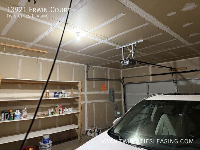 Building Photo - 13921 Erwin Ct