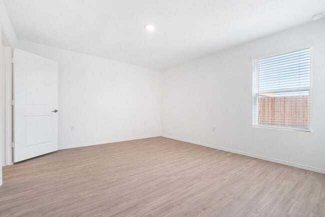 Building Photo - 10166 Asta Trl