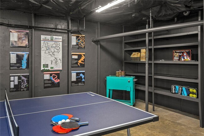 Building Photo - 2 Southport Ln