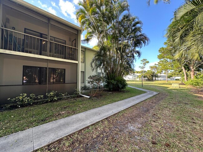 Building Photo - 3664 Alder Dr