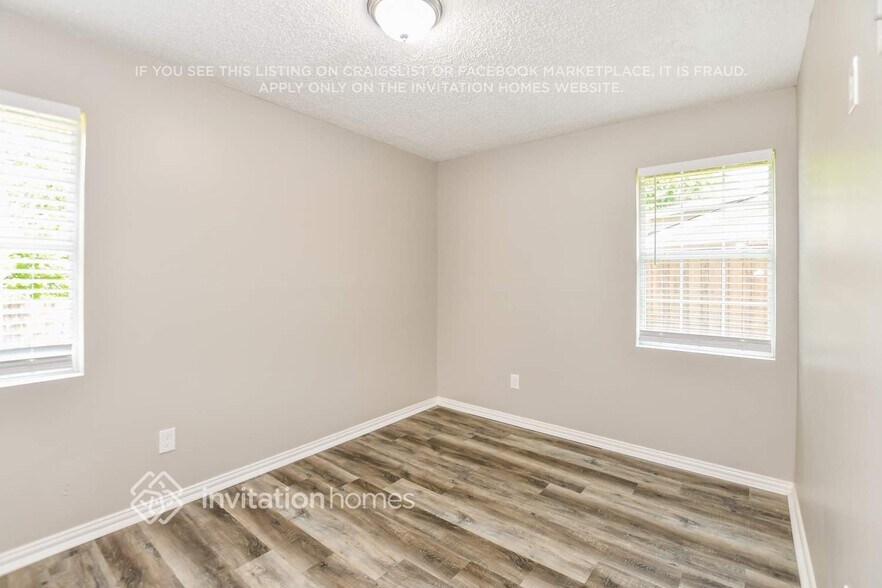 Building Photo - 1005 Richard Dr