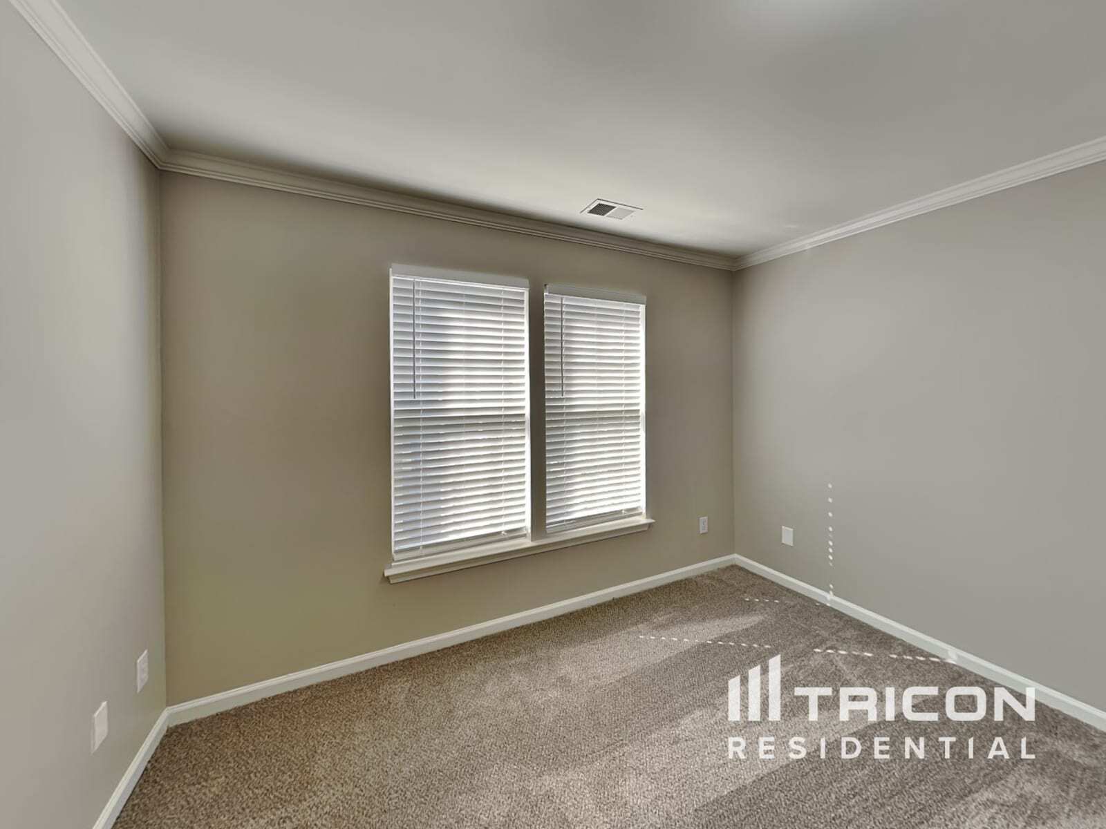Building Photo - 15510 Robsart Ct