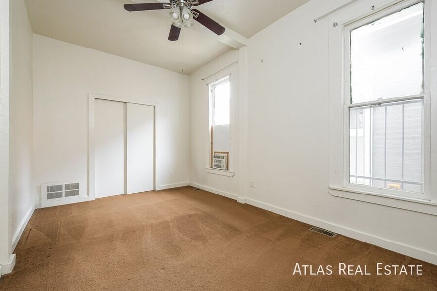 Building Photo - 3102 Wyandot St