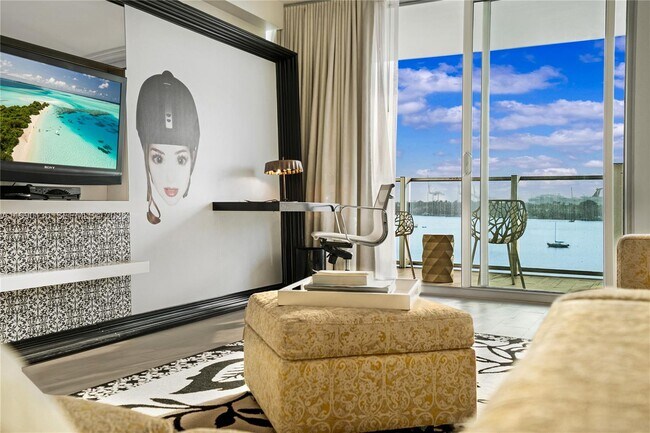 Building Photo - 1100 West Ave