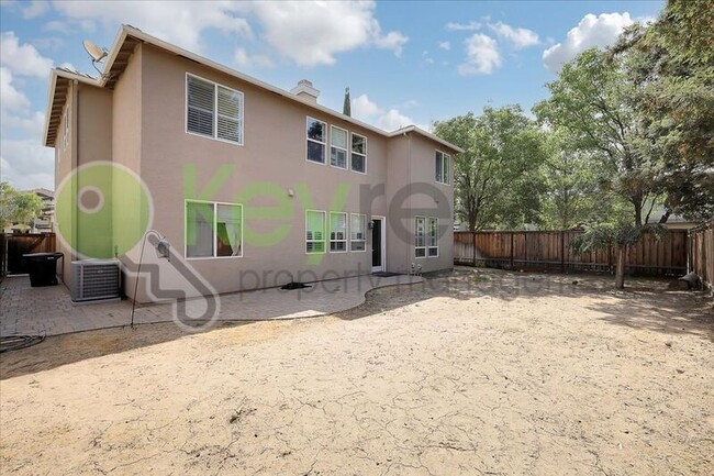 Building Photo - 6820 Cherry Ridge Cir