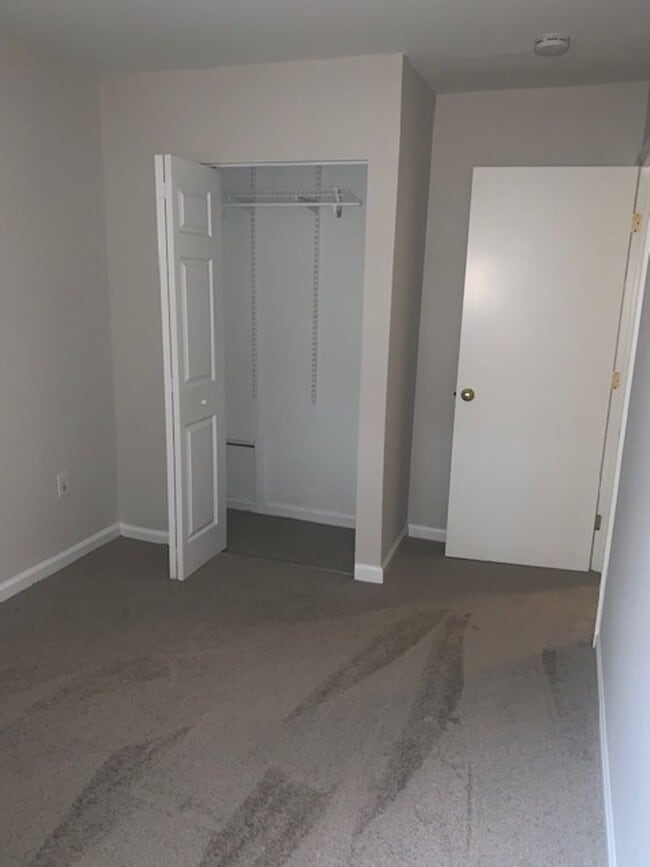 Building Photo - 3 Bedroom Townhome - Glen Burnie