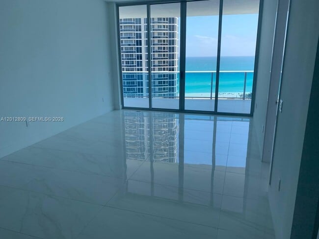 Building Photo - 17550 Collins Ave