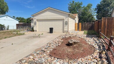 Building Photo - 4988 Ivor Dr