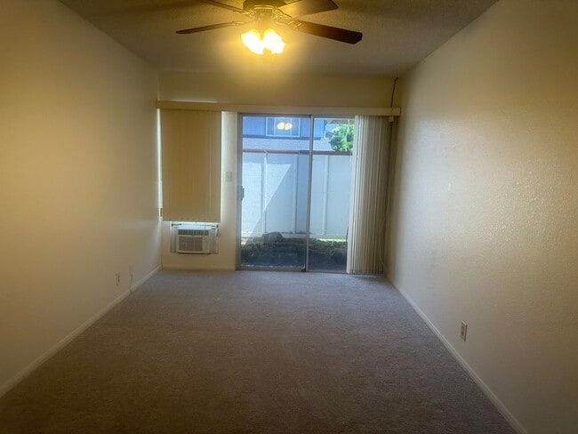 Building Photo - Single level 3 bedroom 2 bath home in Waip...