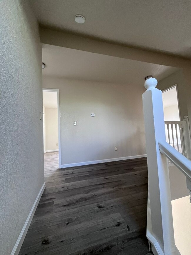 Building Photo - No Deposit