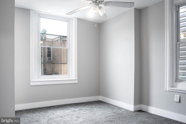 Building Photo - 2348 Moore St