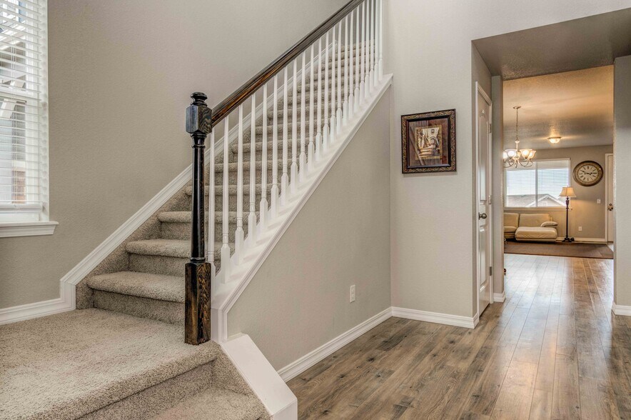 Entry way with stairs to 2 bedrooms - 5827 Morning Light Ter