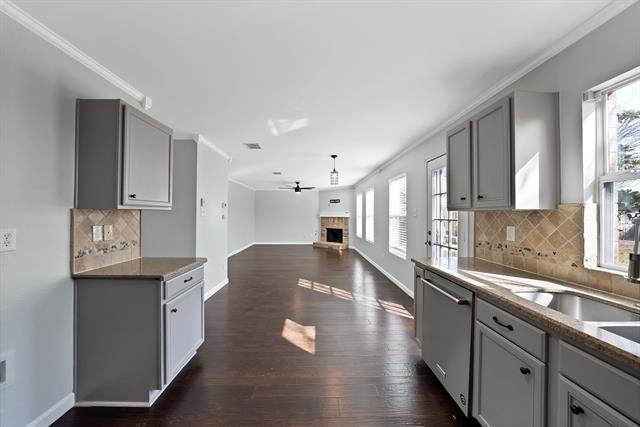 Building Photo - 1003 Ann Dr