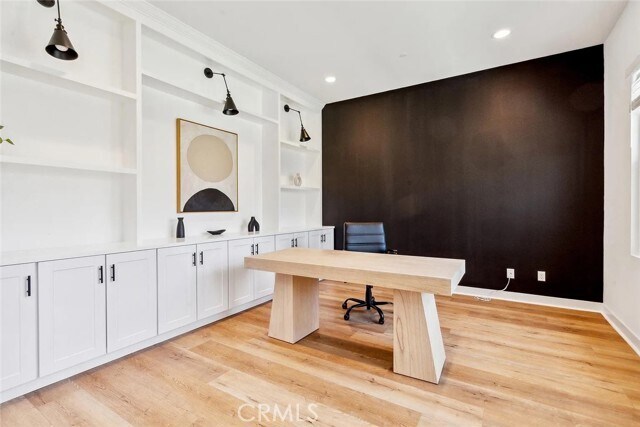 Building Photo - 17715 Hillside Way